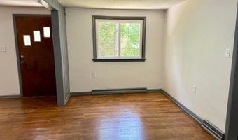 135 S MAIN St, Barnegat, NJ 08005