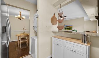 5611 FRANCONIA Rd 103, Alexandria, VA 22310