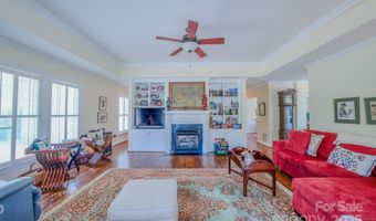 8 Creekside Way, Asheville, NC 28804