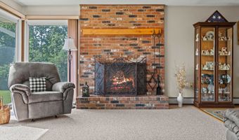 2 Marion Ln, Canterbury, CT 06331