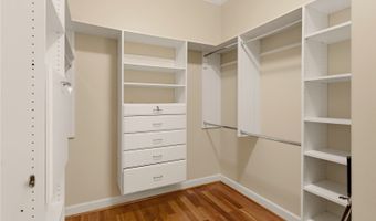 559 Moaniala St, Honolulu, HI 96821