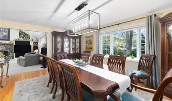 8 Princess Pine Rd, Lincoln, RI 02865