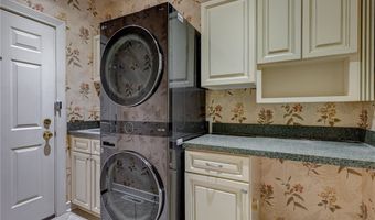3836 Heron Watch Dr, Akron, OH 44319