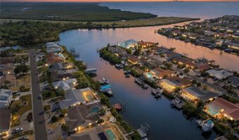 921 BIRDIE Way, Apollo Beach, FL 33572