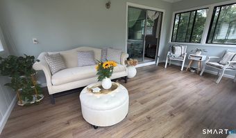 7 Rogers Dr, Danbury, CT 06810