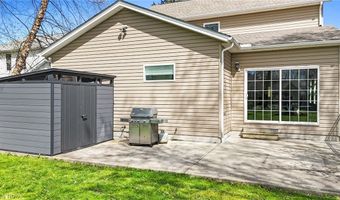 29715 Electric Dr, Bay Village, OH 44140