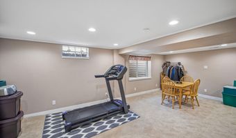 911 Mesa Verde Pl, Ames, IA 50014