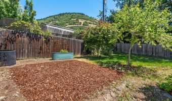 210 W FRANKLIN St, Bingen, WA 98605