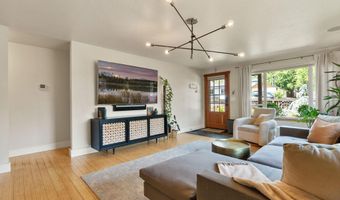 820 NW 12th St, Bend, OR 97703