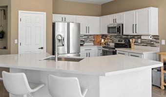 10909 W CHASE Ln, Avondale, AZ 85323