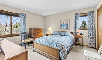 1181 Karth Lake Dr, Arden Hills, MN 55112