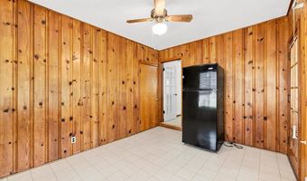 7438 Cheshire Ln, Affton, MO 63123