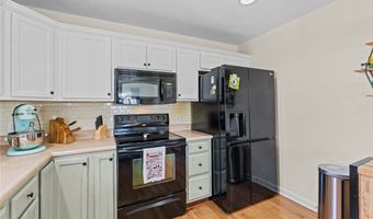 110 Lightwater Dr, Aberdeen, NC 28315