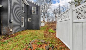 22 Parker St, Bangor, ME 04401