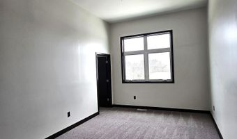 120 Twin Steeples NE Ste 313, Dyersville, IA 52040