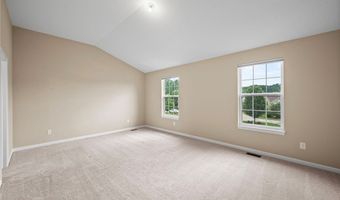 587 Surrey Dr, Aurora, OH 44202