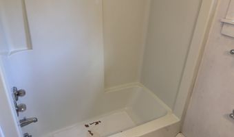 37 Liberty St, Clinton, CT 06413