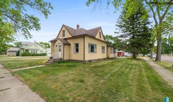 110 S 6th St, Beresford, SD 57004