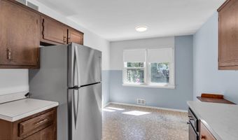 4 Michele Dr, Middletown, NJ 07748