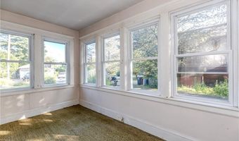15 Kent Pl, Cranston, RI 02905