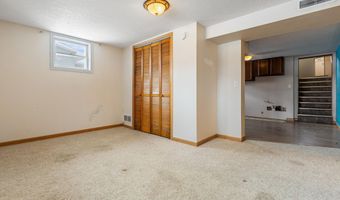 704 S Harrison St, Aberdeen, SD 57401