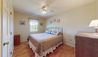 54 Flax Hill Rd, Brookfield, CT 06804