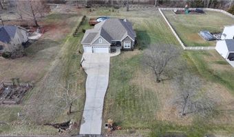 17895 168th St, Basehor, KS 66007