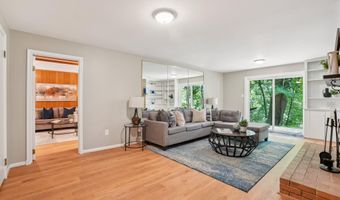 2647 S KENT St, Arlington, VA 22202
