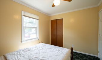 51 Aspen Cir, Albany, NY 12208