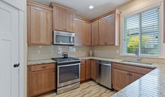 12708 ASPENWOOD Ln, Oregon City, OR 97045