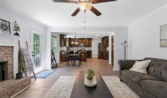165 6th St, Auburn, GA 30011