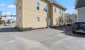 18 Maple Ave, Barre, VT 05641