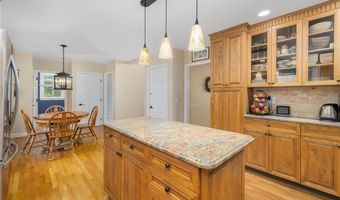 68 Daniel Dr, North Kingstown, RI 02852