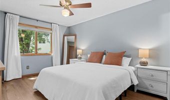 12852 Essex Way, Apple Valley, MN 55124