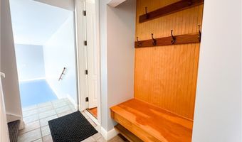 16470 Oakview Cir, Alva, FL 33920