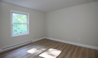 89 Knollwood Dr 89, Bethel, CT 06801