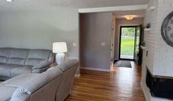 14 Hebron Rd, Bolton, CT 06043
