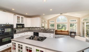 5660 Miss Royal Pass Dr, Miami, OH 45140