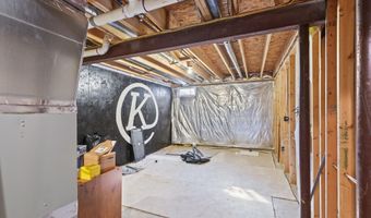 2004 GOLDEN MORNING Dr 30, Bowie, MD 20721