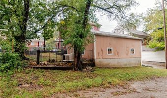 212 N 9th St, Atchison, KS 66002