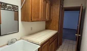 15370 Tacony Rd, Apple Valley, CA 92307