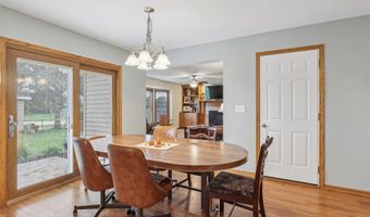 2012 Country Cove Ln, Altoona, IA 50009