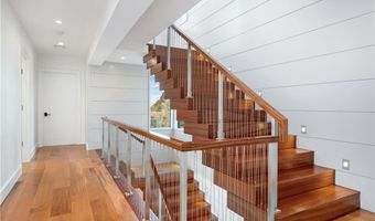 511 Ocean Ave, Newport, RI 02840