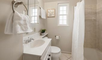 2312 N DEARING St, Alexandria, VA 22302