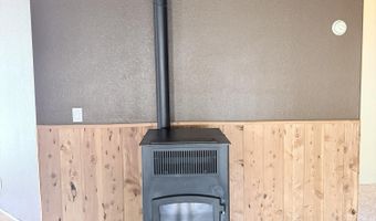 4947 Snow Goose Dr, Bonanza, OR 97623