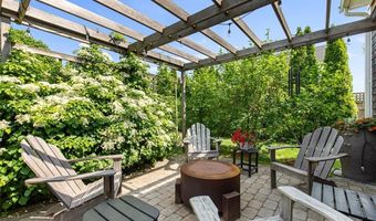 23 South St, Barrington, RI 02806