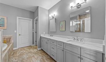 585 Burgess Cir, Aurora, OH 44202