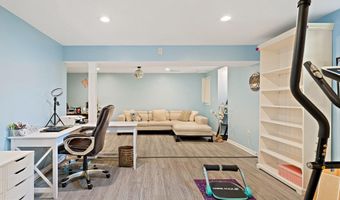 9220 BURNETTA Dr, Annandale, VA 22003