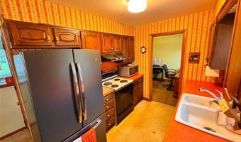 1484 Lambert St, Alliance, OH 44601