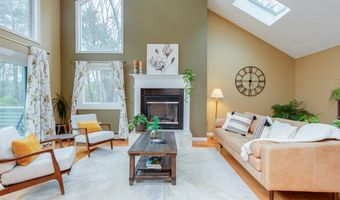 37 Standish Way, Amherst, NH 03031